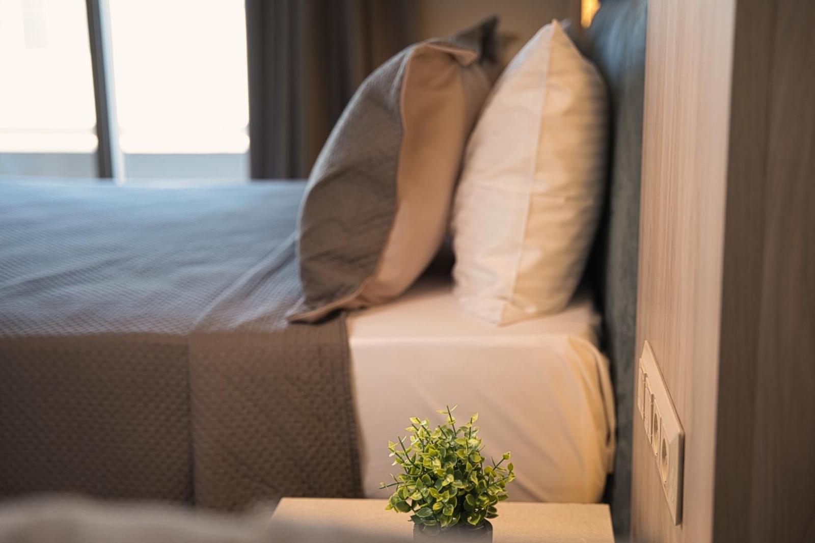 Wellnest Hotel Atenas Exterior foto