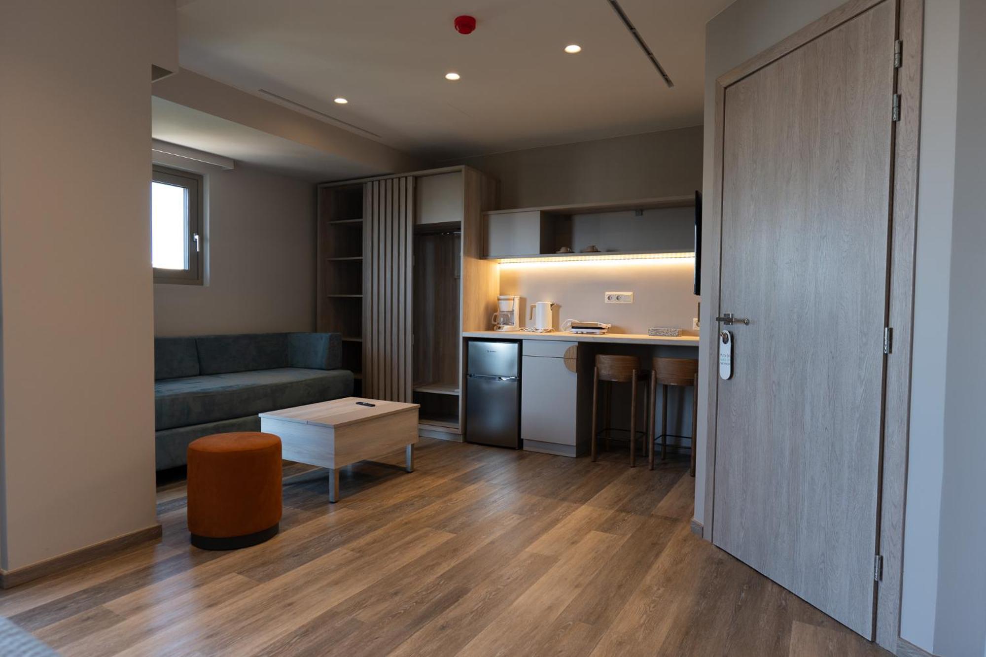 Wellnest Hotel Atenas Exterior foto