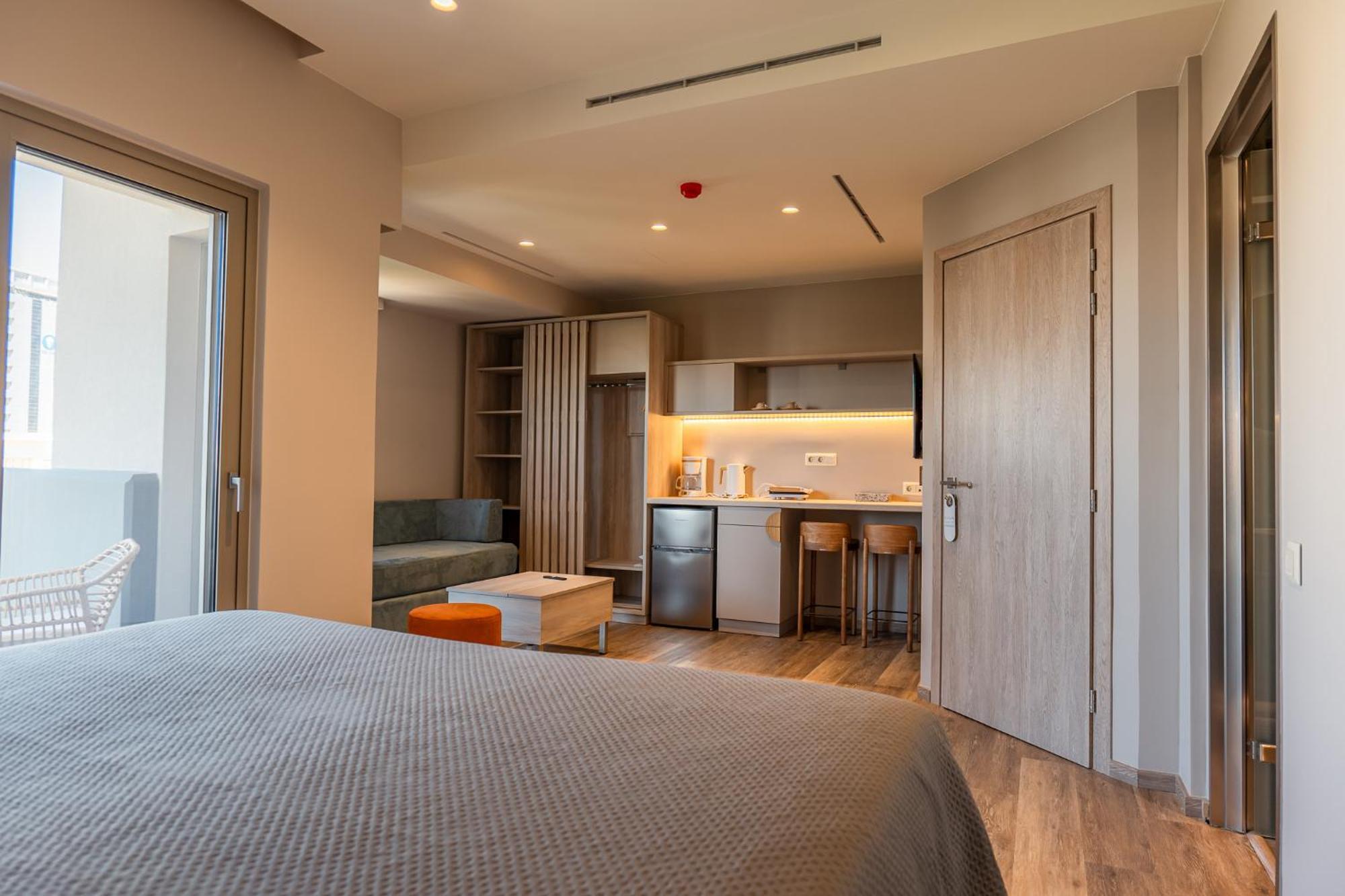 Wellnest Hotel Atenas Exterior foto