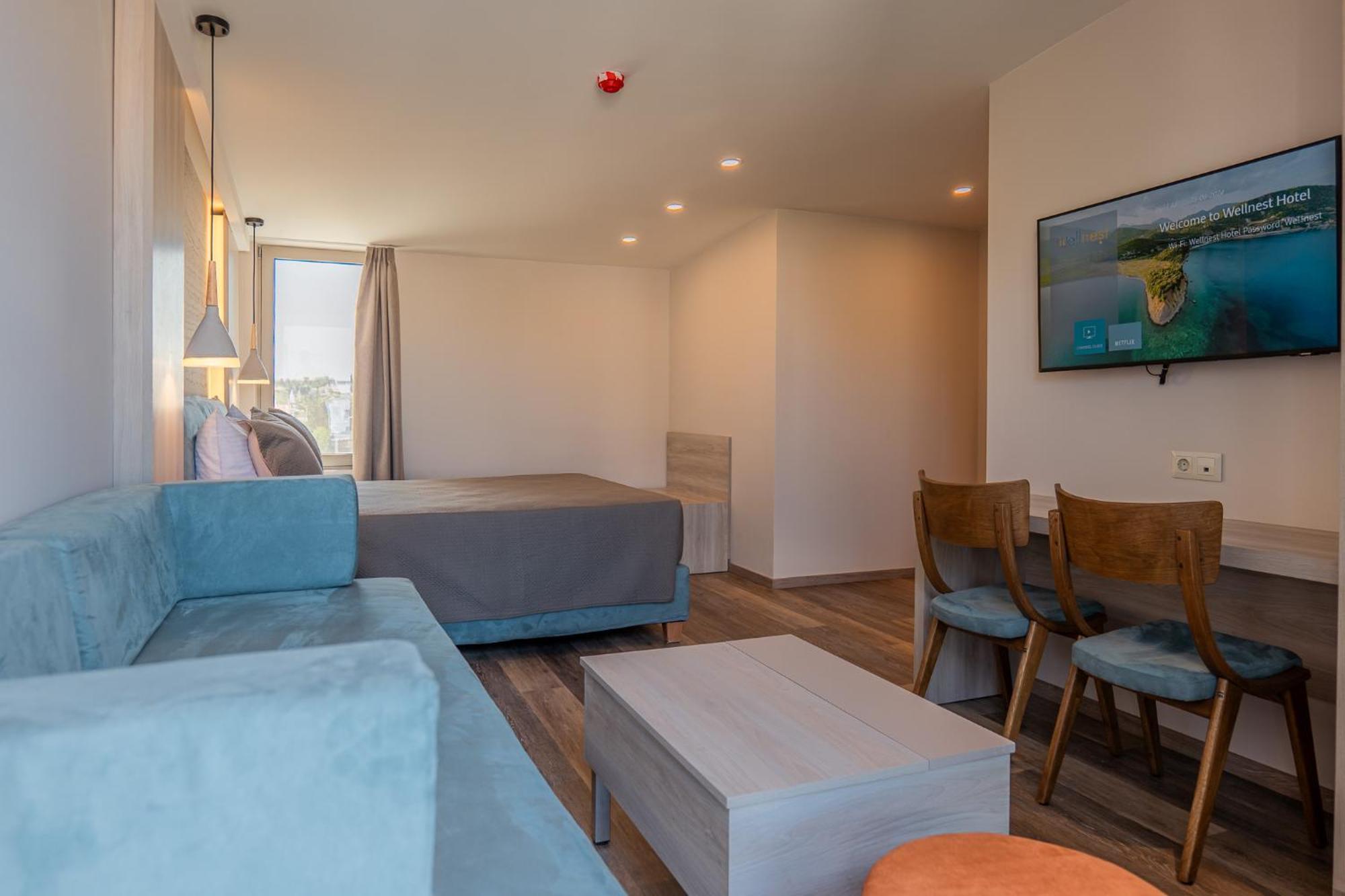 Wellnest Hotel Atenas Exterior foto